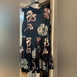 Roz & Ali navy blue/maroon/white floral dress 16P Worn once, great condition